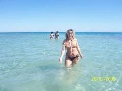 до кораллов приходилось идти далеко, а пирс был закрыт.