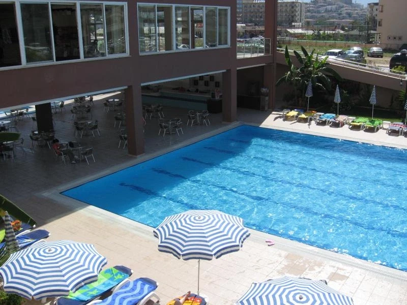 pool bar