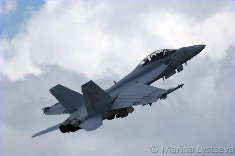F-18