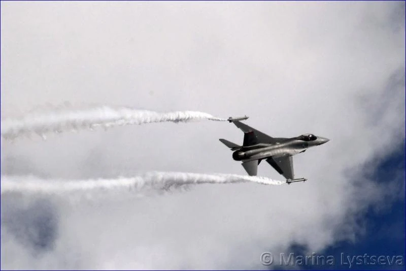 F-16