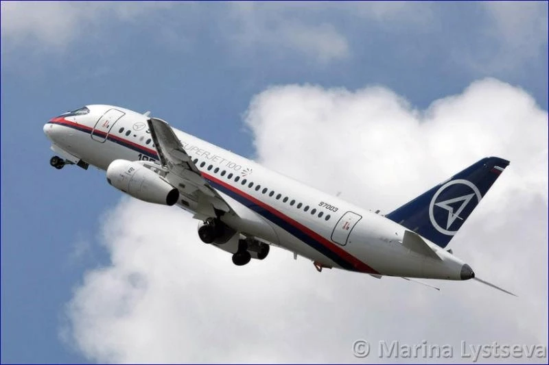 Sukhoi Super Jet 100