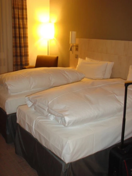 Park Inn Hamburg nord 3+*