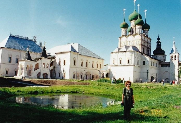 Ростов. Кремль. Красная палата. Церковь Григория Богослова