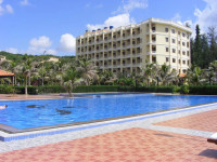 Golden Peak Resort &amp; Spa