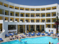 Cleopatra Hotel Kris Mari