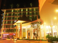 Aiyara Grand Hotel