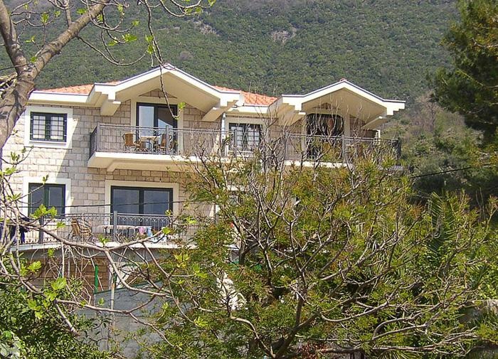 Villa Leko 