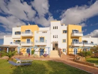 Pyrgos Apartments 3*