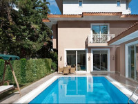 Akka Residence