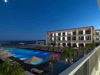 Yellow Lagos Meia Praia 5*
