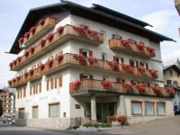 Aquila 3*