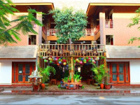 Xishuangbanna Fengweizhu Inn