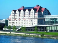 Maritim Hotel and Internationales Congress Center 4*