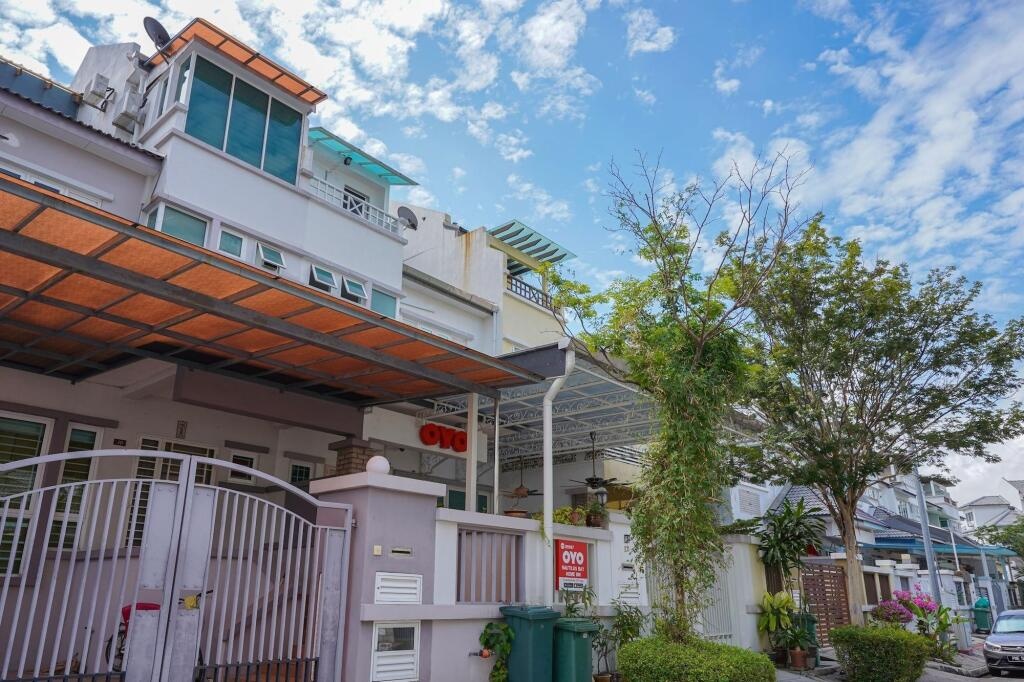 Nautilus Bay Home Inn 