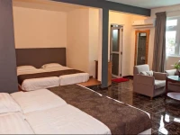 SS3 One Guesthouse 