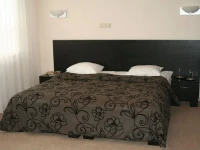 Vantis 3*