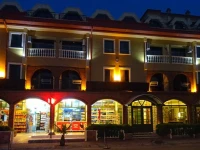 Maxwell Holiday Club 