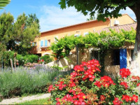 Courtinn Suites