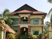 Firefly-The Berlin Angkor 