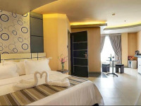 Eloisa Royal Suites