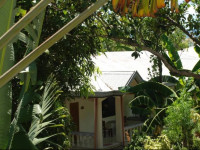 Lapu-Lapu Cottages & Restaurant