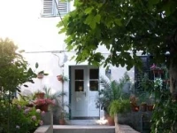 Antique House 2*
