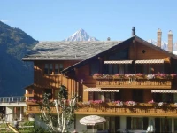 Chalet Petunia 4*