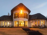 Maclear Manor 