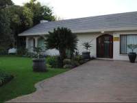 Amaris Guesthouse 