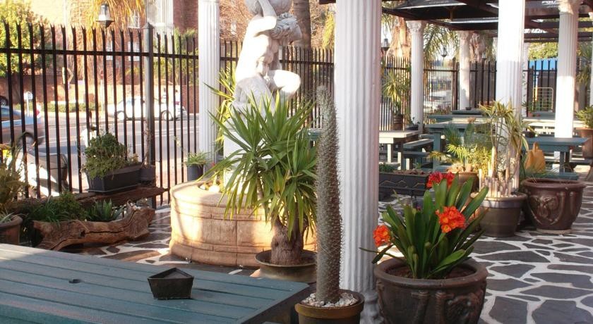 The New Maroela Hotel 