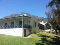 District Six Guesthouse 