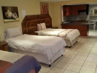 Golden Rose Lodge 