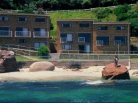 Flora Bay Resort 