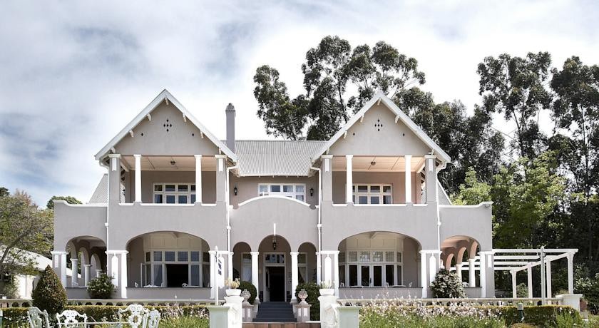 Parkes Manor 