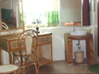 Laventure Guesthouse 