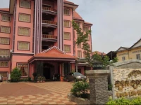 Luck Life World Hotel 