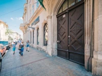 King Guesthouse 