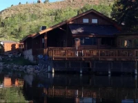 Half Moon Lake Lodge 
