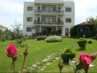 Vila Lacul Sarat 
