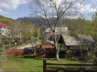 Casa spre munte 
