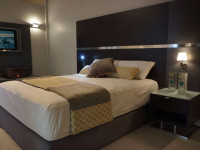 Hotel 2001