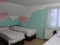 Jon Joli Guest House 