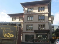 Gyelsa boutique 