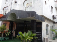 Downtown Royal Hotel