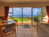 Islander Lodge Apartments 