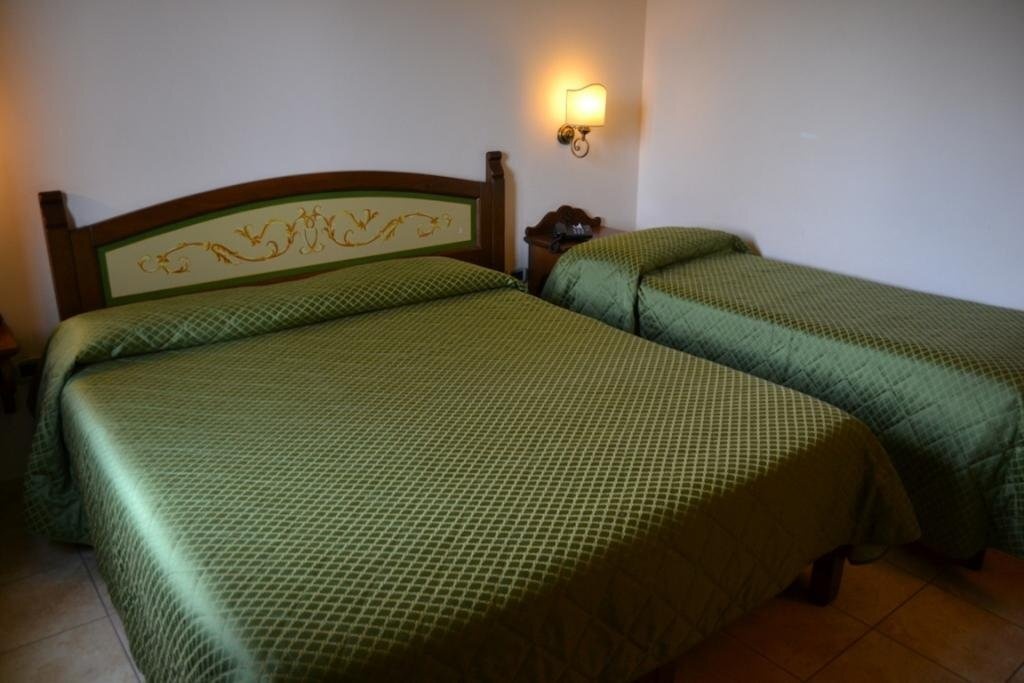 Hotel Lusi 3*