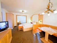 Hotel Gstatsch 3*