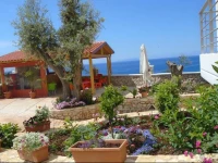 Four Seasons Guest House 