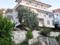 Hyseni Guest House