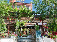 Vromos Guest House